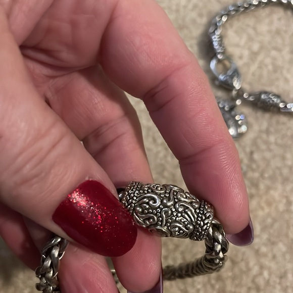 Bracelets - Picture 5 of 6